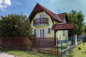 Familia Nyaraló 87 Balatonfenyves